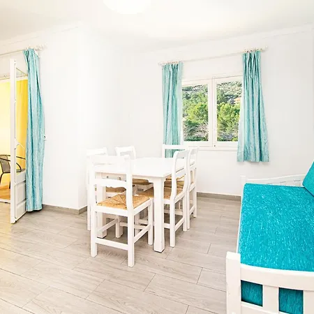 Falco Aparthotel *